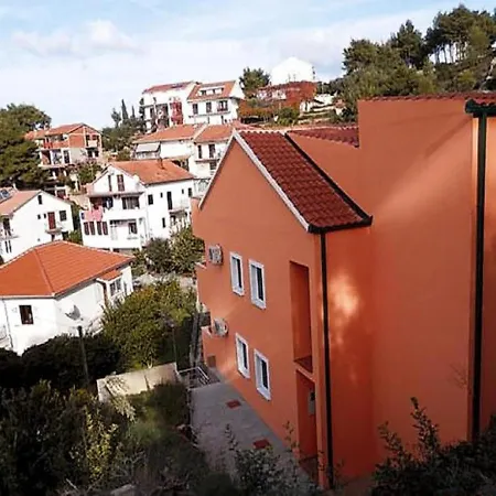 St Rialto Apartment *