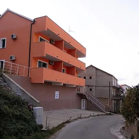 St Rialto Apartment *