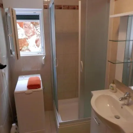 圣里亚托公寓 *