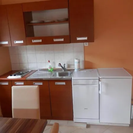 圣里亚托公寓 * 耶尔萨