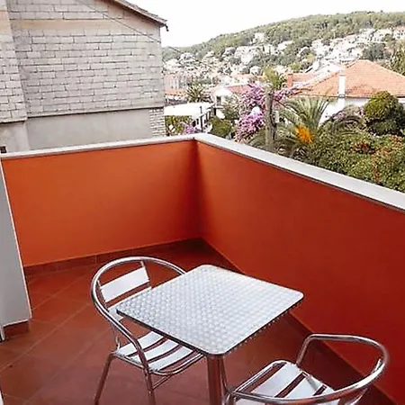 圣里亚托公寓 公寓 耶尔萨